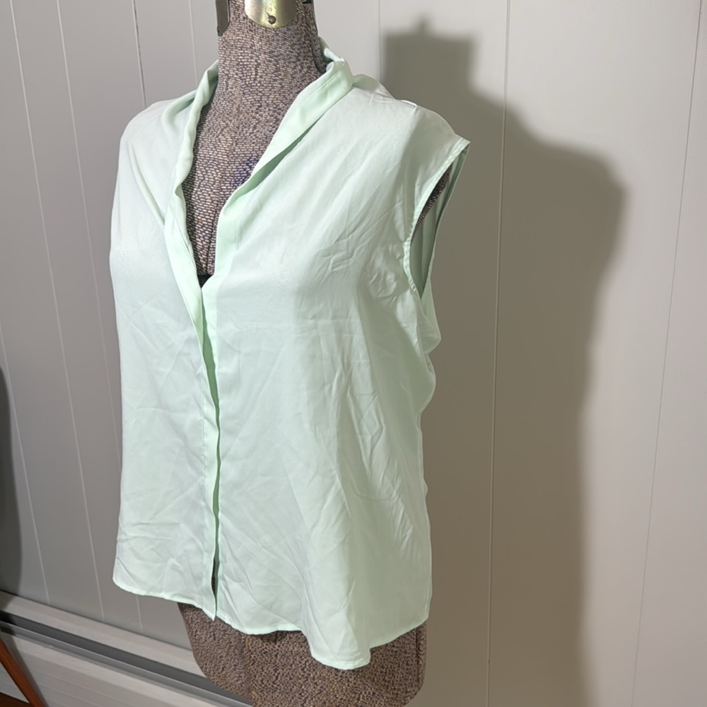 Calvin Klein NWT Womens Large Sea Foam Green Sleeveless Blouse V-Neck